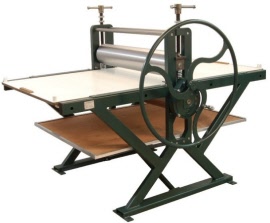 OPTIE 3. Legbord, om spullen op te bergen onder de etspers: Ja graag met legbord zoals bij de afbeelding van de JW-100